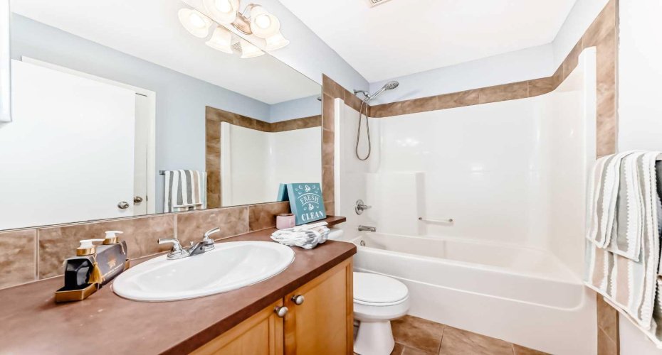 142 AUBURN BAY Heights, Calgary, Alberta T3M 0A7, 3 Bedrooms Bedrooms, ,4 BathroomsBathrooms,Residential,For Sale,AUBURN BAY,A2324823