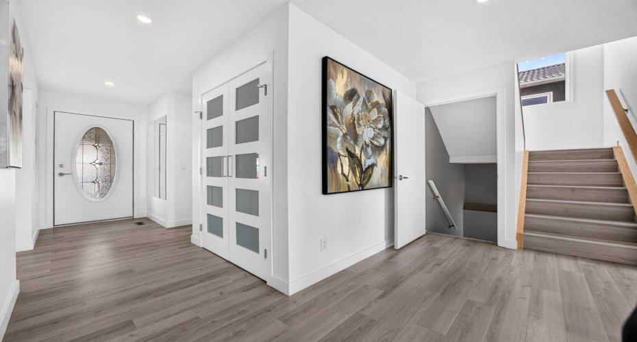 7 Signature Mews, Calgary, Alberta T3H 2V6, 5 Bedrooms Bedrooms, ,4 BathroomsBathrooms,Residential,For Sale,Signature,A2323821