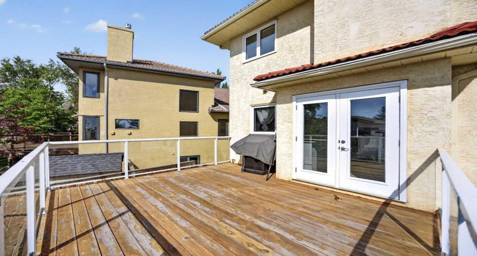 7 Signature Mews, Calgary, Alberta T3H 2V6, 5 Bedrooms Bedrooms, ,4 BathroomsBathrooms,Residential,For Sale,Signature,A2323821