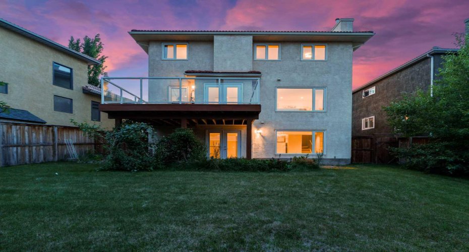 7 Signature Mews, Calgary, Alberta T3H 2V6, 5 Bedrooms Bedrooms, ,4 BathroomsBathrooms,Residential,For Sale,Signature,A2323821