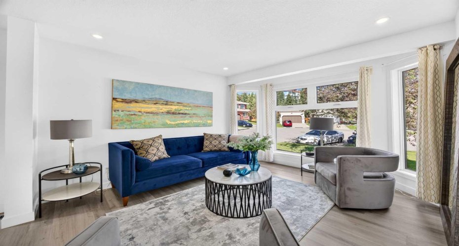 7 Signature Mews, Calgary, Alberta T3H 2V6, 5 Bedrooms Bedrooms, ,4 BathroomsBathrooms,Residential,For Sale,Signature,A2323821