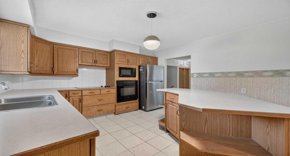 117 Fairview Drive, Calgary, Alberta T2H 1B4, 3 Bedrooms Bedrooms, ,2 BathroomsBathrooms,Residential,For Sale,Fairview,A2323822