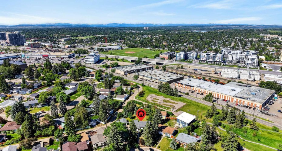 117 Fairview Drive, Calgary, Alberta T2H 1B4, 3 Bedrooms Bedrooms, ,2 BathroomsBathrooms,Residential,For Sale,Fairview,A2323822
