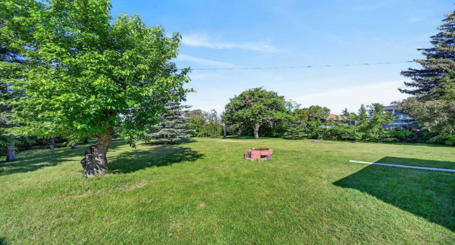 117 Fairview Drive, Calgary, Alberta T2H 1B4, 3 Bedrooms Bedrooms, ,2 BathroomsBathrooms,Residential,For Sale,Fairview,A2323822