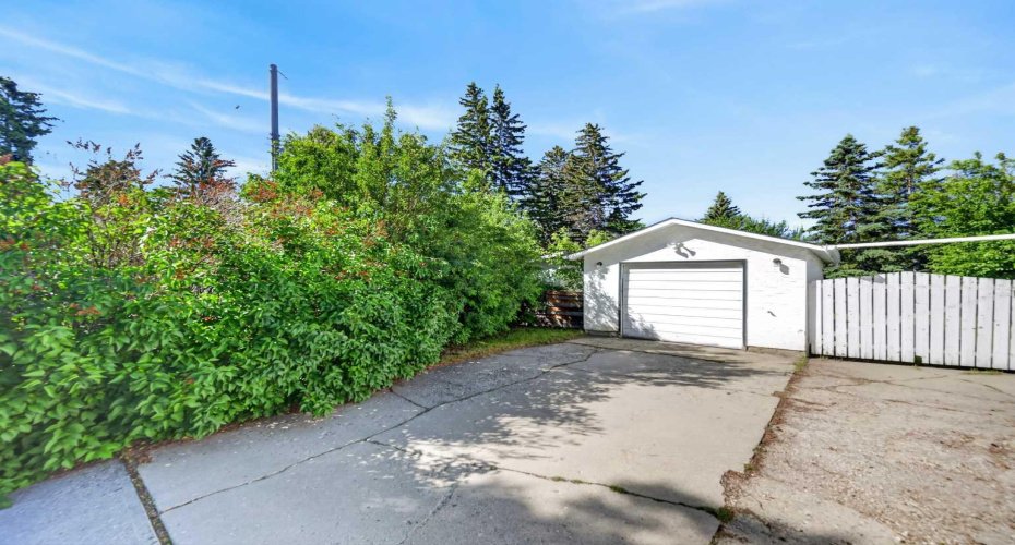 117 Fairview Drive, Calgary, Alberta T2H 1B4, 3 Bedrooms Bedrooms, ,2 BathroomsBathrooms,Residential,For Sale,Fairview,A2323822