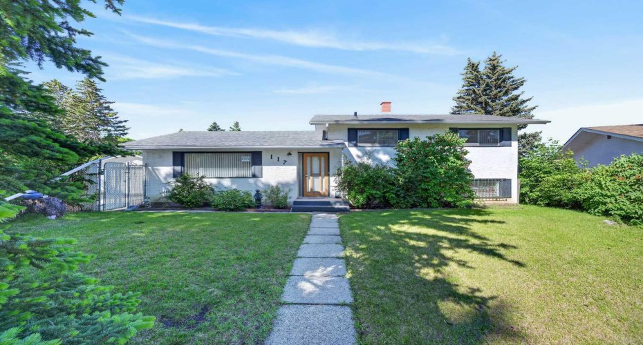 117 Fairview Drive, Calgary, Alberta T2H 1B4, 3 Bedrooms Bedrooms, ,2 BathroomsBathrooms,Residential,For Sale,Fairview,A2323822