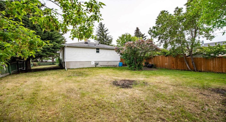 5504 58A Street, Red Deer, Alberta T4N 2M3, 3 Bedrooms Bedrooms, ,2 BathroomsBathrooms,Residential,For Sale,58A,A2324831