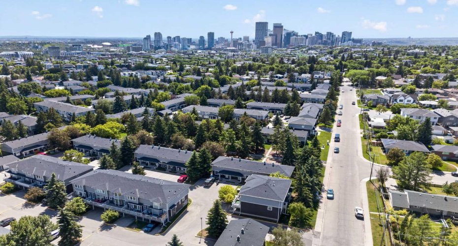 624 Regal Park, Calgary, Alberta T3E 0S6, 3 Bedrooms Bedrooms, ,2 BathroomsBathrooms,Residential,For Sale,Regal,A2323828