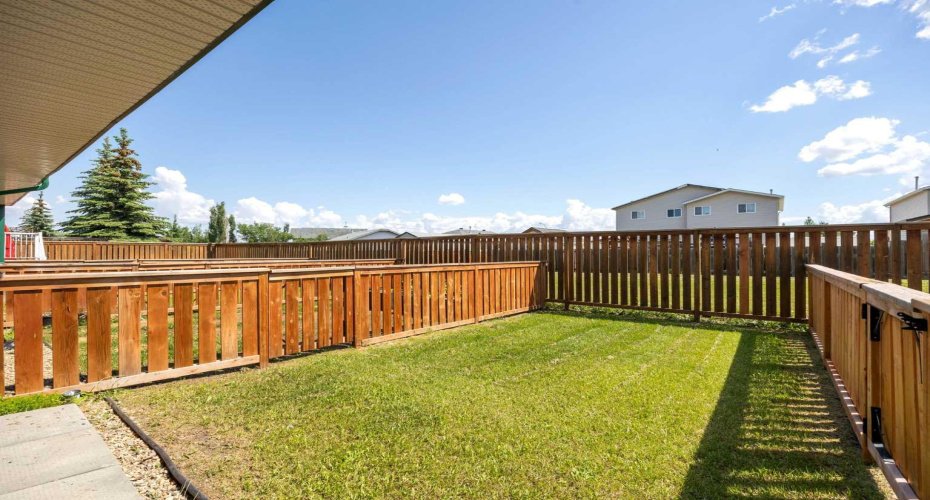 123 Arabian Drive, Fort McMurray, Alberta T9H 2K4, 2 Bedrooms Bedrooms, ,2 BathroomsBathrooms,Residential,For Sale,Arabian,A2324835