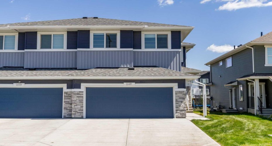249 Chelsea Court, Chestermere, Alberta T1X2Z4, 5 Bedrooms Bedrooms, ,3 BathroomsBathrooms,Residential,For Sale,Chelsea,A2324069