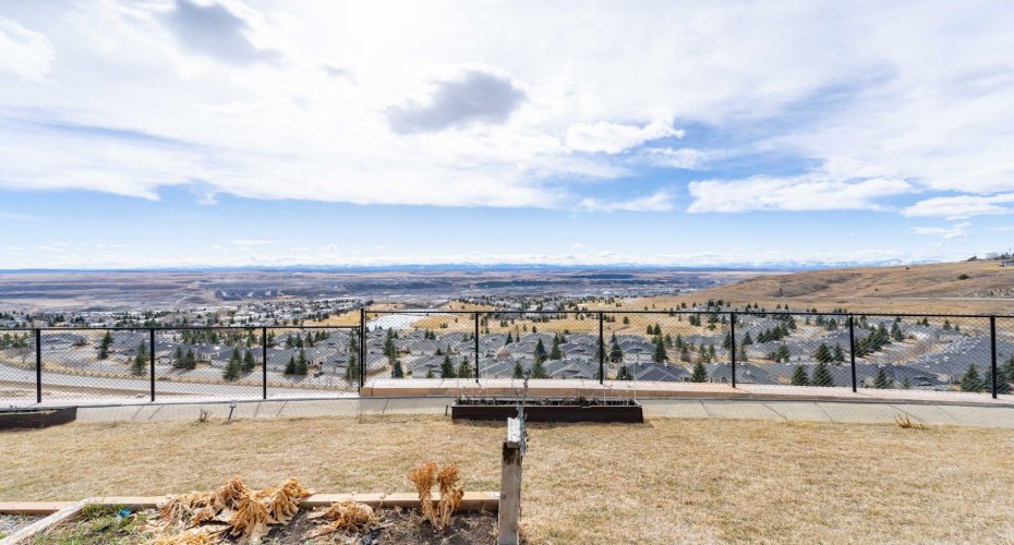 194 Gleneagles Estates Lane, Cochrane, Alberta T4C 2H8, 4 Bedrooms Bedrooms, ,4 BathroomsBathrooms,Residential,For Sale,Gleneagles Estates,A2324165
