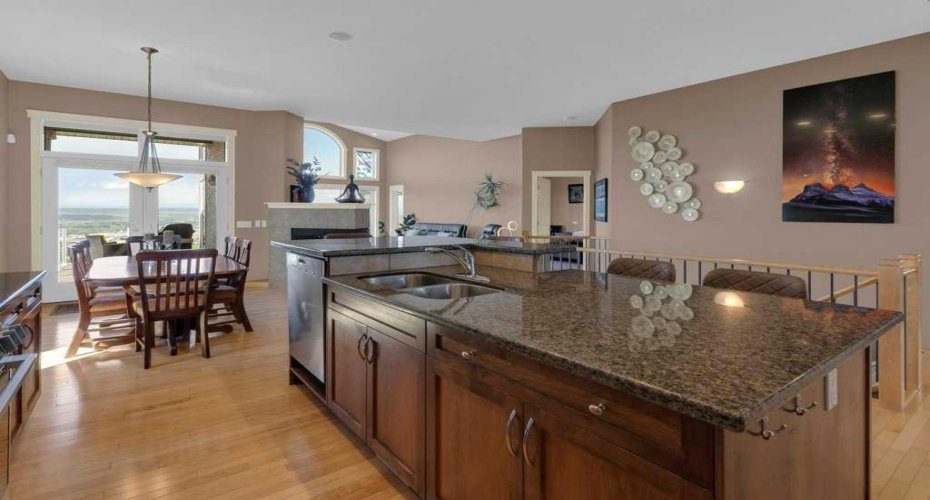 124 Gleneagles Estates Lane, Cochrane, Alberta T4C 2H7, 3 Bedrooms Bedrooms, ,3 BathroomsBathrooms,Residential,For Sale,Gleneagles Estates,A2324250