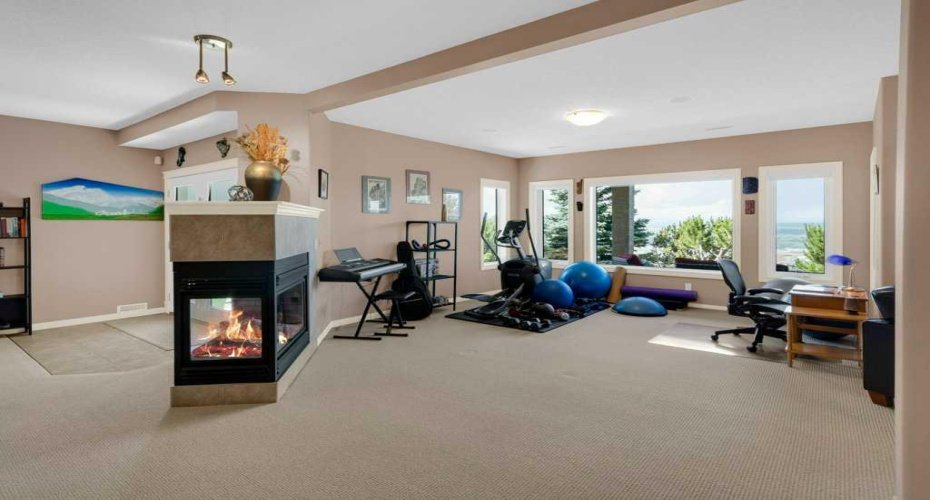 124 Gleneagles Estates Lane, Cochrane, Alberta T4C 2H7, 3 Bedrooms Bedrooms, ,3 BathroomsBathrooms,Residential,For Sale,Gleneagles Estates,A2324250