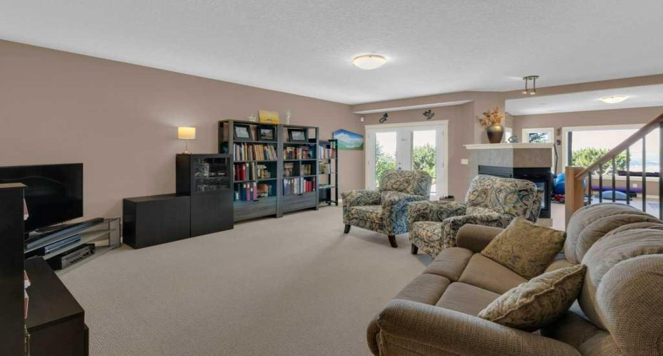 124 Gleneagles Estates Lane, Cochrane, Alberta T4C 2H7, 3 Bedrooms Bedrooms, ,3 BathroomsBathrooms,Residential,For Sale,Gleneagles Estates,A2324250