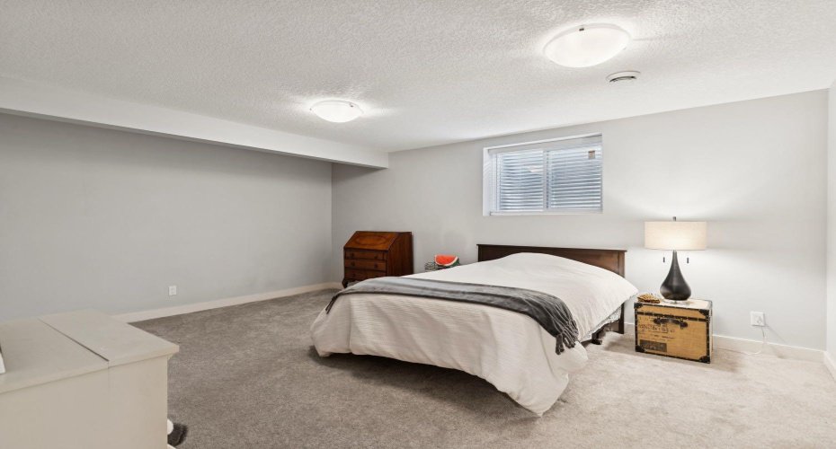 716 Cantree Road, Calgary, Alberta T2W2L5, 3 Bedrooms Bedrooms, ,3 BathroomsBathrooms,Residential,For Sale,Cantree,A2324333