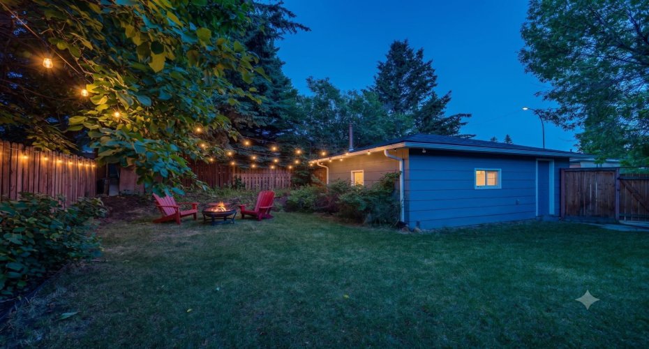 716 Cantree Road, Calgary, Alberta T2W2L5, 3 Bedrooms Bedrooms, ,3 BathroomsBathrooms,Residential,For Sale,Cantree,A2324333