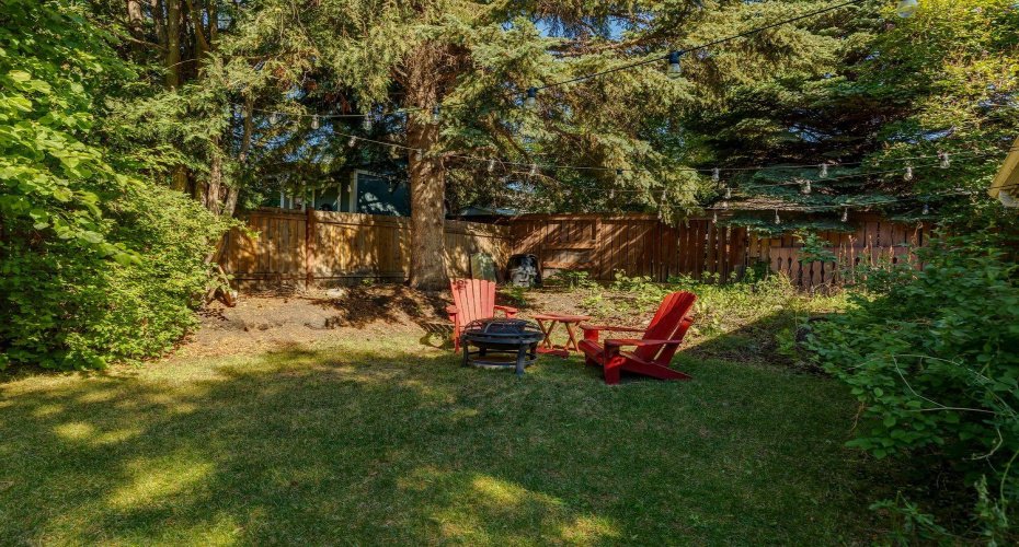 716 Cantree Road, Calgary, Alberta T2W2L5, 3 Bedrooms Bedrooms, ,3 BathroomsBathrooms,Residential,For Sale,Cantree,A2324333