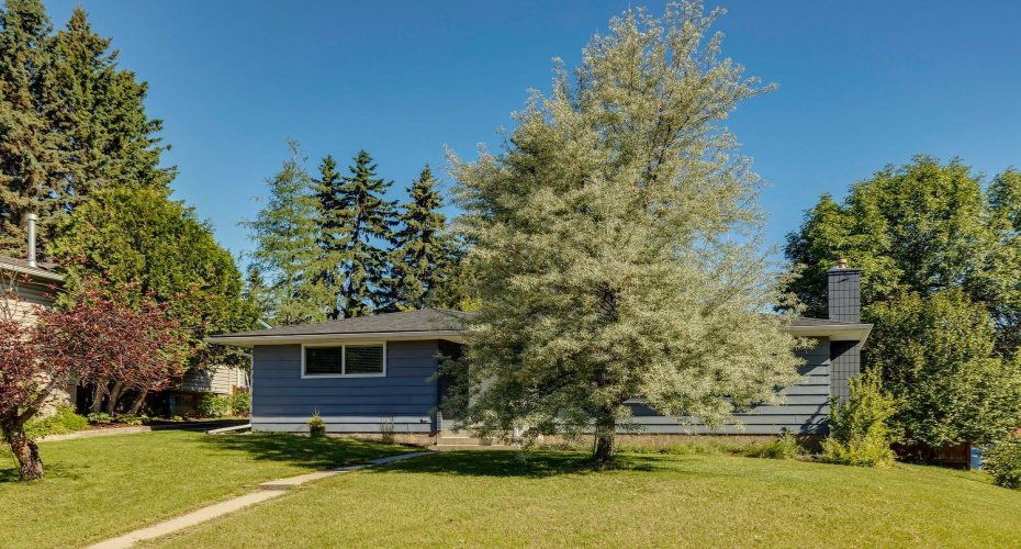 716 Cantree Road, Calgary, Alberta T2W2L5, 3 Bedrooms Bedrooms, ,3 BathroomsBathrooms,Residential,For Sale,Cantree,A2324333