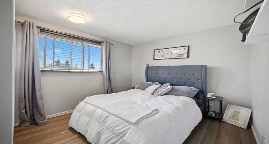 6416 4a Street, Calgary, Alberta T2K 5M9, 3 Bedrooms Bedrooms, ,2 BathroomsBathrooms,Residential,For Sale,4a,A2324363