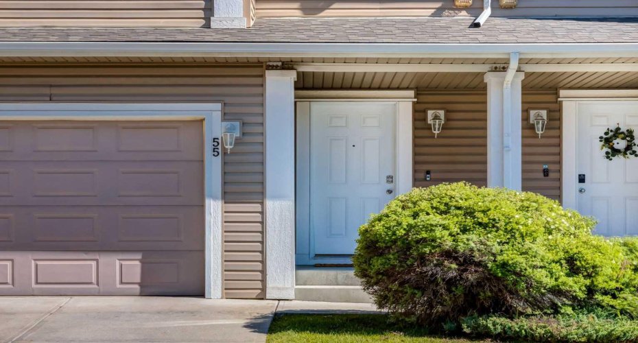55 Copperfield Court, Calgary, Alberta T2Z 4Z3, 2 Bedrooms Bedrooms, ,3 BathroomsBathrooms,Residential,For Sale,Copperfield,A2324369