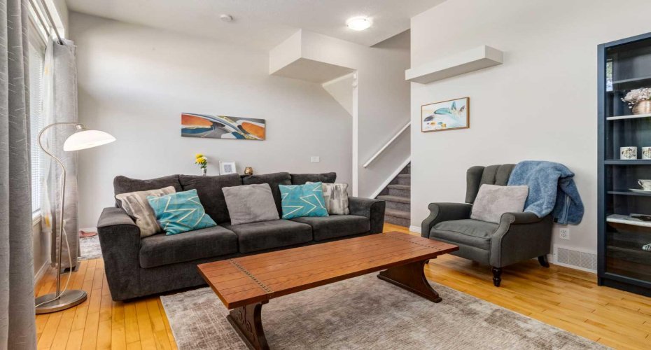 55 Copperfield Court, Calgary, Alberta T2Z 4Z3, 2 Bedrooms Bedrooms, ,3 BathroomsBathrooms,Residential,For Sale,Copperfield,A2324369