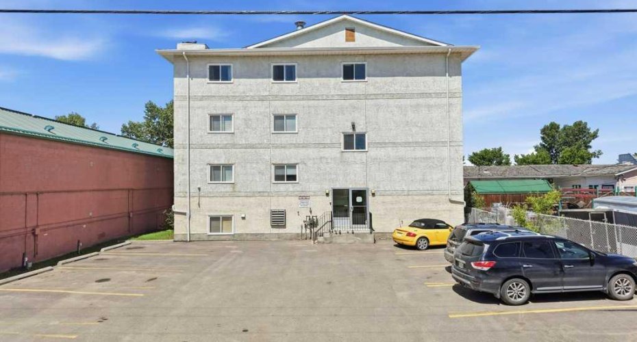 4415 Lakeshore Drive, Sylvan Lake, Alberta T4S 1C7, 2 Bedrooms Bedrooms, ,1 BathroomBathrooms,Residential,For Sale,Lakeshore,A2324375