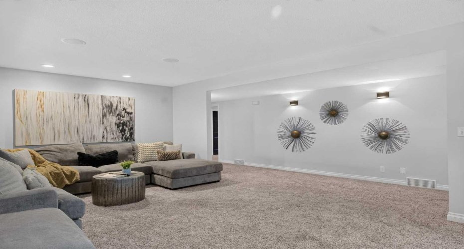 29 Meadow Pointe Drive, Heritage Pointe, Alberta T1S 3M8, 4 Bedrooms Bedrooms, ,3 BathroomsBathrooms,Residential,For Sale,Meadow Pointe,A2324424