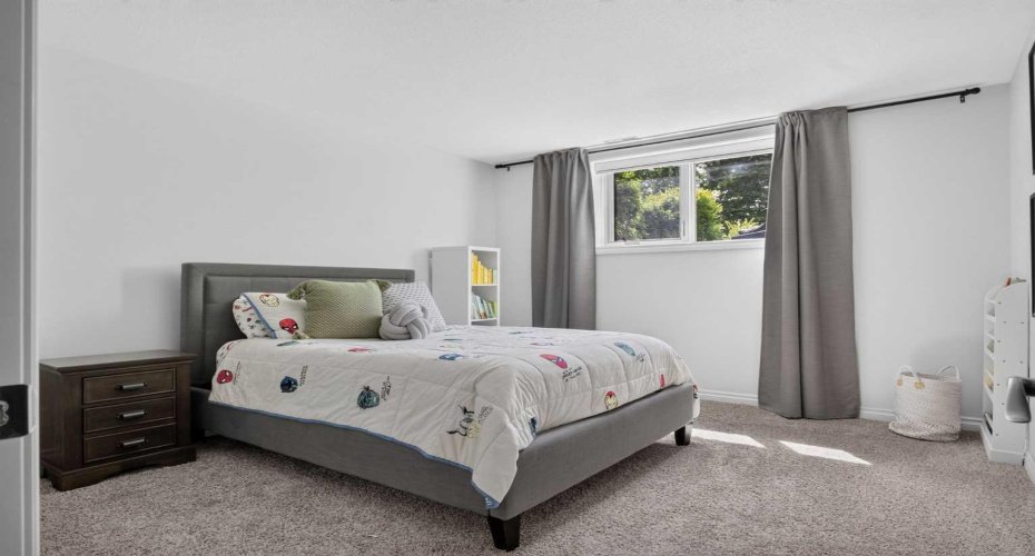 29 Meadow Pointe Drive, Heritage Pointe, Alberta T1S 3M8, 4 Bedrooms Bedrooms, ,3 BathroomsBathrooms,Residential,For Sale,Meadow Pointe,A2324424