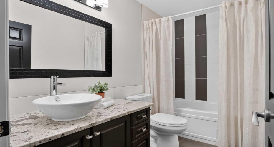 29 Meadow Pointe Drive, Heritage Pointe, Alberta T1S 3M8, 4 Bedrooms Bedrooms, ,3 BathroomsBathrooms,Residential,For Sale,Meadow Pointe,A2324424