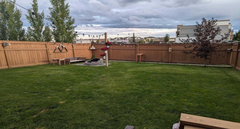 16 Fireside Place, Cochrane, Alberta T4C 0R2, 3 Bedrooms Bedrooms, ,3 BathroomsBathrooms,Residential,For Sale,Fireside,A2324458