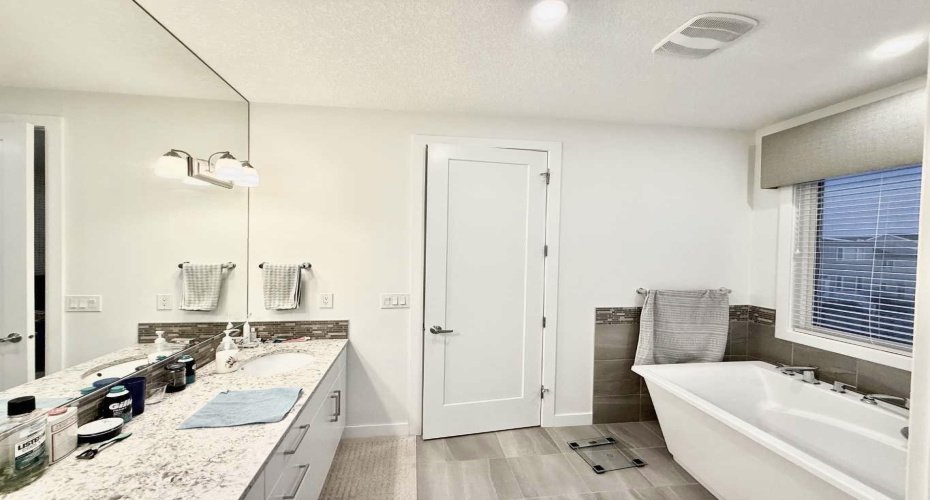 148 Carrington Circle, Calgary, Alberta T3P 0Y6, 4 Bedrooms Bedrooms, ,4 BathroomsBathrooms,Residential,For Sale,Carrington,A2319195