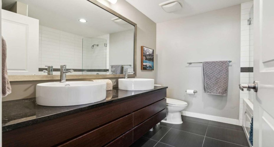 540 34 Street, Calgary, Alberta T2N 2X7, 2 Bedrooms Bedrooms, ,2 BathroomsBathrooms,Residential,For Sale,34,A2319261