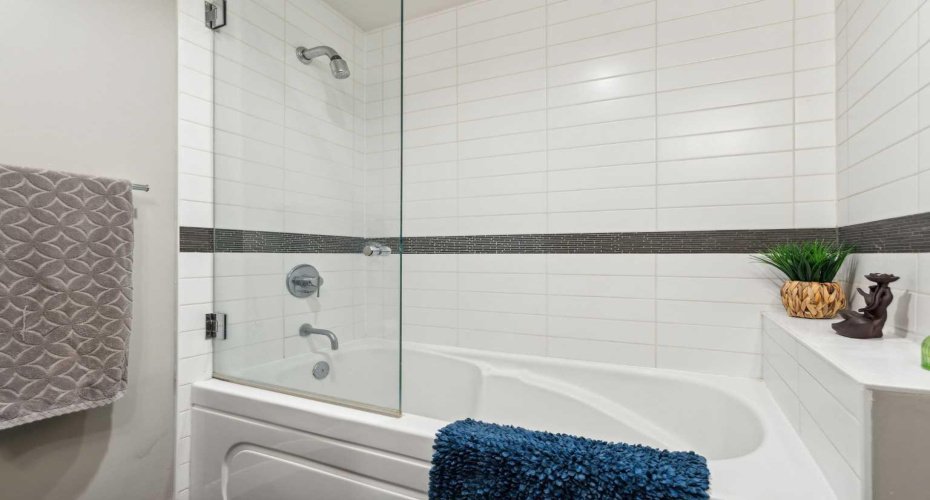 540 34 Street, Calgary, Alberta T2N 2X7, 2 Bedrooms Bedrooms, ,2 BathroomsBathrooms,Residential,For Sale,34,A2319261
