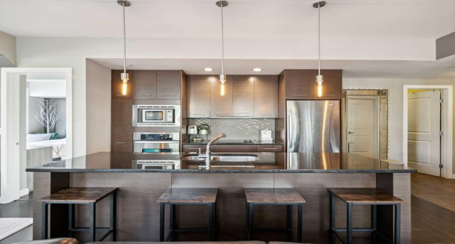 540 34 Street, Calgary, Alberta T2N 2X7, 2 Bedrooms Bedrooms, ,2 BathroomsBathrooms,Residential,For Sale,34,A2319261