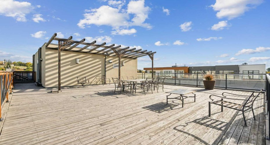 540 34 Street, Calgary, Alberta T2N 2X7, 2 Bedrooms Bedrooms, ,2 BathroomsBathrooms,Residential,For Sale,34,A2319261