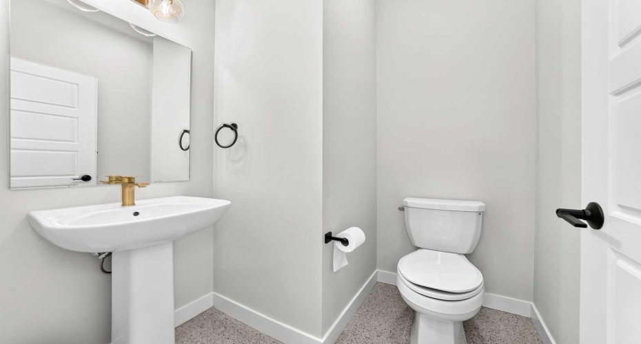 Bathroom main floor