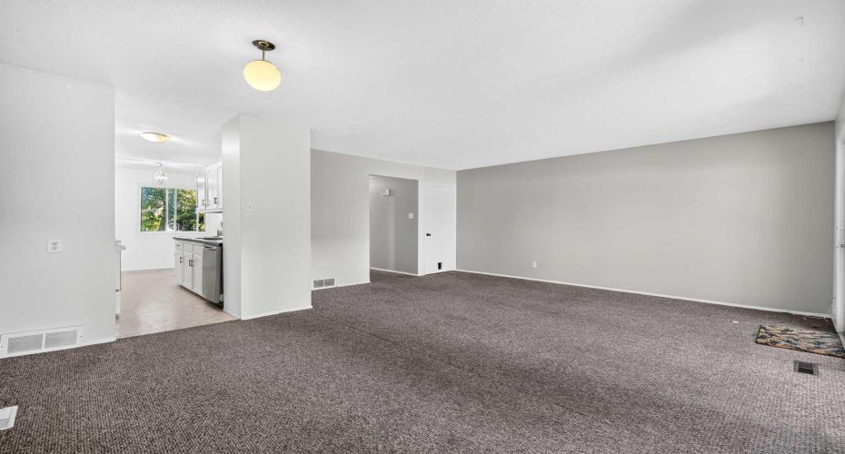 210 86 Avenue, Calgary, Alberta T2H 1N6, 3 Bedrooms Bedrooms, ,2 BathroomsBathrooms,Residential,For Sale,86,A2324597