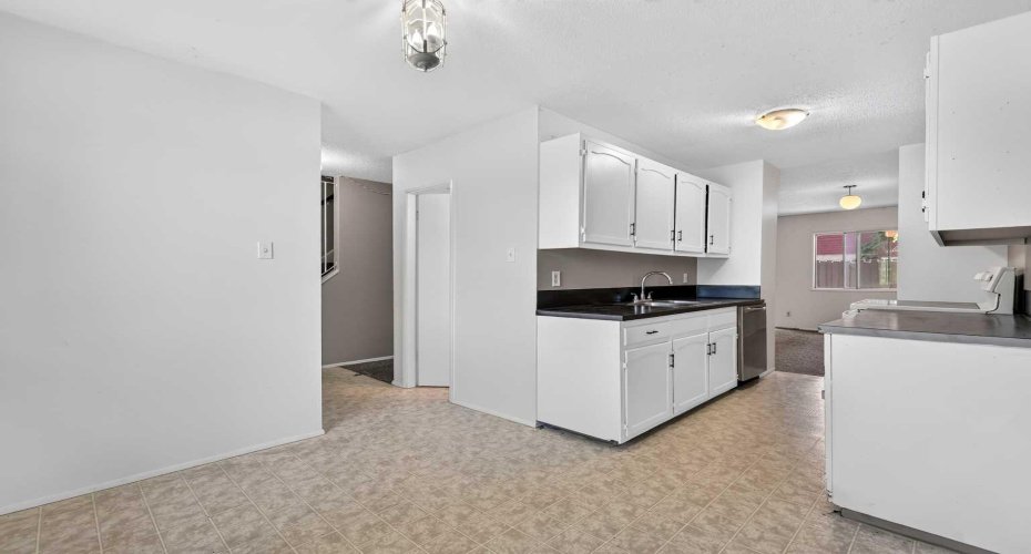 210 86 Avenue, Calgary, Alberta T2H 1N6, 3 Bedrooms Bedrooms, ,2 BathroomsBathrooms,Residential,For Sale,86,A2324597