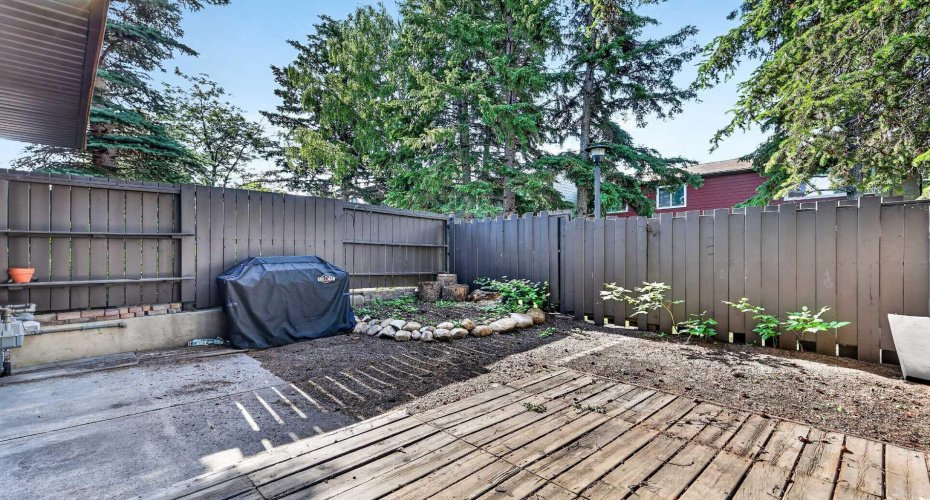 210 86 Avenue, Calgary, Alberta T2H 1N6, 3 Bedrooms Bedrooms, ,2 BathroomsBathrooms,Residential,For Sale,86,A2324597