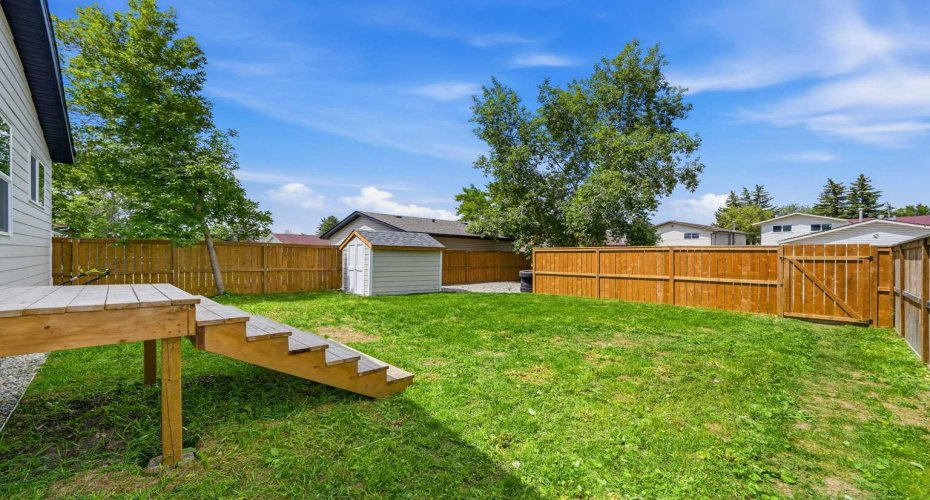 131 Fallswater Road, Calgary, Alberta T3J 1B2, 4 Bedrooms Bedrooms, ,3 BathroomsBathrooms,Residential,For Sale,Fallswater,A2324671