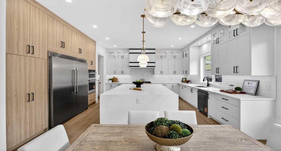 407 Patterson Boulevard, Calgary, Alberta T3H 3N6, 5 Bedrooms Bedrooms, ,5 BathroomsBathrooms,Residential,For Sale,Patterson,A2279987