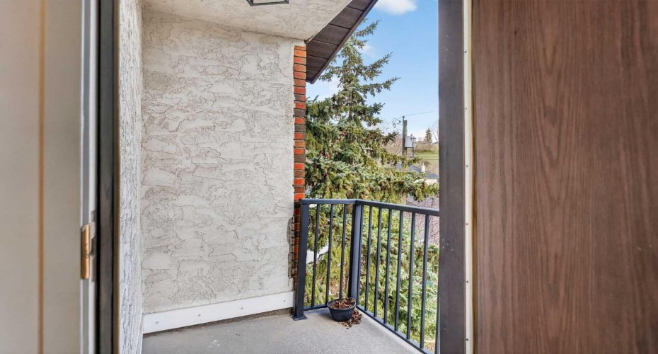934 5A Street, Calgary, Alberta T2N1R6, ,Multi-family,For Sale,5A,A2305081