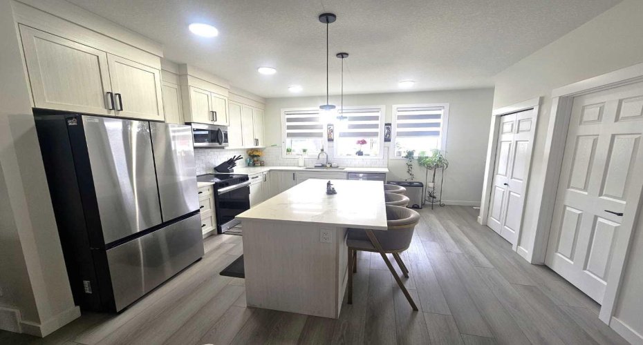 Iron Ridge Avenue, Crossfield, Alberta T0M 0S0, 3 Bedrooms Bedrooms, ,3 BathroomsBathrooms,Residential,For Sale,Ridge,A2305168