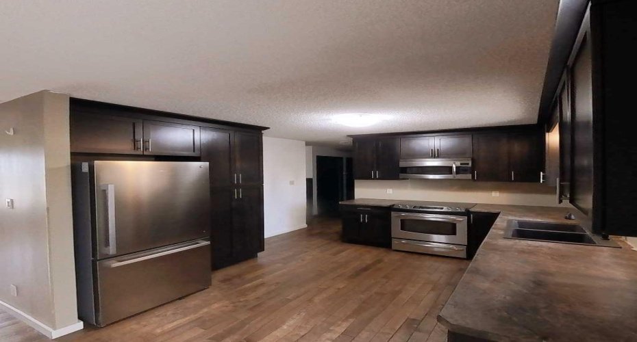 5411 51 Avenue, Rocky Mountain House, Alberta T4T1E8, 3 Bedrooms Bedrooms, ,2 BathroomsBathrooms,Residential,For Sale,51,A2311244