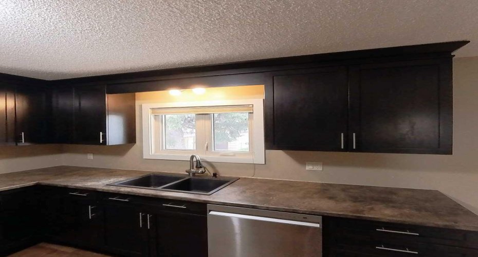 5411 51 Avenue, Rocky Mountain House, Alberta T4T1E8, 3 Bedrooms Bedrooms, ,2 BathroomsBathrooms,Residential,For Sale,51,A2311244