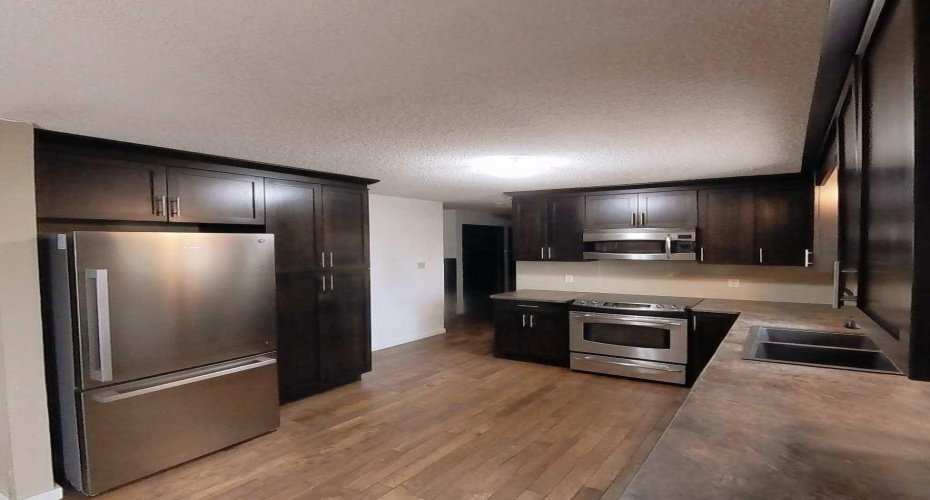 5411 51 Avenue, Rocky Mountain House, Alberta T4T1E8, 3 Bedrooms Bedrooms, ,2 BathroomsBathrooms,Residential,For Sale,51,A2311244