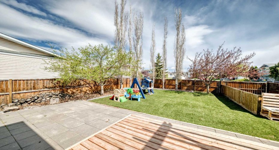 26 Green Meadow Drive, Strathmore, Alberta T1P 1H3, 5 Bedrooms Bedrooms, ,3 BathroomsBathrooms,Residential,For Sale,Green Meadow,A2312493