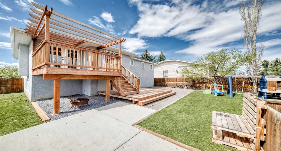 26 Green Meadow Drive, Strathmore, Alberta T1P 1H3, 5 Bedrooms Bedrooms, ,3 BathroomsBathrooms,Residential,For Sale,Green Meadow,A2312493