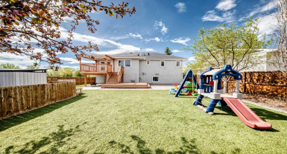 26 Green Meadow Drive, Strathmore, Alberta T1P 1H3, 5 Bedrooms Bedrooms, ,3 BathroomsBathrooms,Residential,For Sale,Green Meadow,A2312493