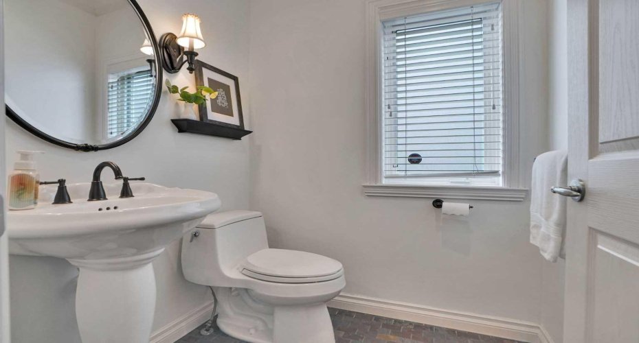 378 Patterson Boulevard, Calgary, Alberta T3H 3N6, 5 Bedrooms Bedrooms, ,5 BathroomsBathrooms,Residential,For Sale,Patterson,A2313238
